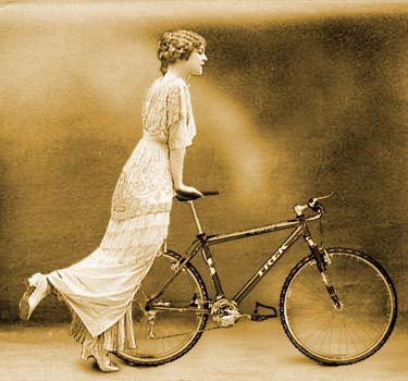 дама с велосипедом (трек 800)
